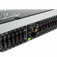 ECUALIZADOR GRAFICO 2x15 ULTRAGRAPH PRO FBQ1502HD BEHRINGER